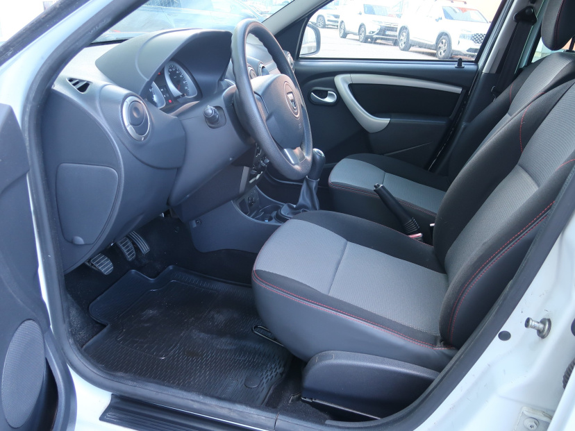 Dacia Duster, 2013