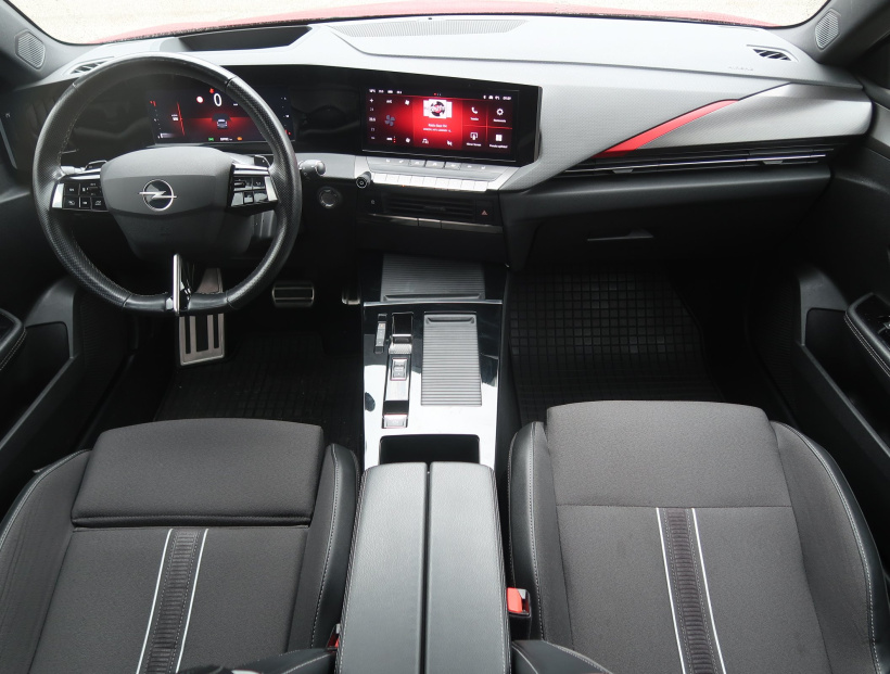 Opel Astra, 2022
