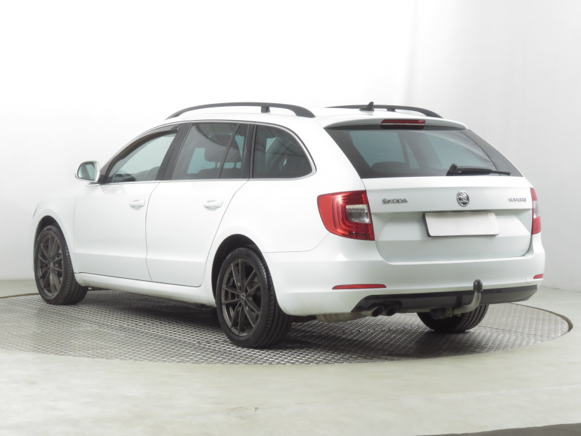 Škoda Superb, 2015