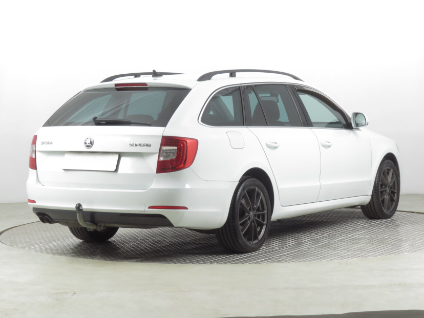 Škoda Superb, 2015