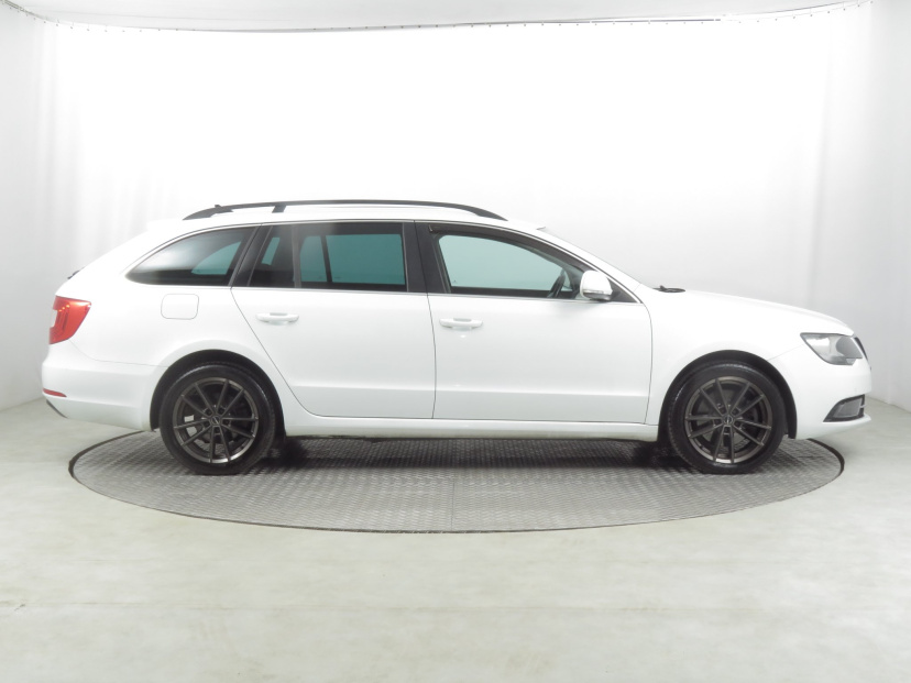 Škoda Superb, 2015