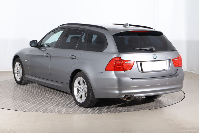 BMW 3, 2010