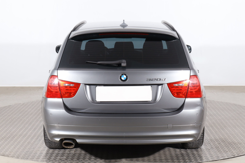 BMW 3, 2010