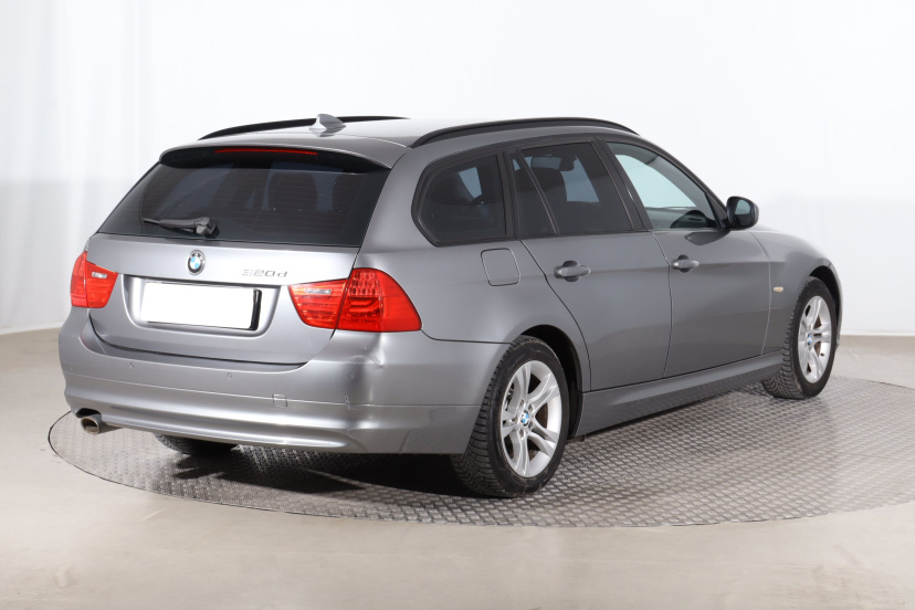 BMW 3, 2010