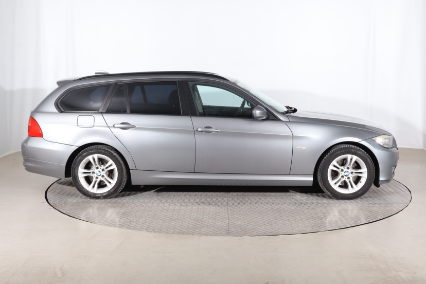 BMW 3, 2010
