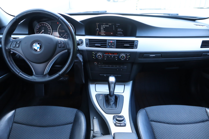 BMW 3, 2010