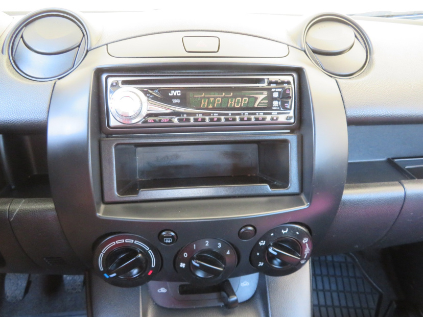 Mazda 2, 2008