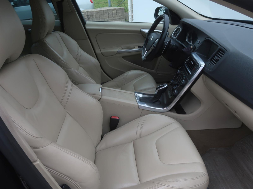 Volvo S60, 2014