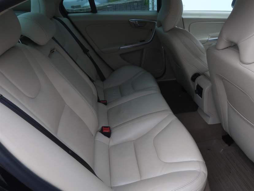 Volvo S60, 2014
