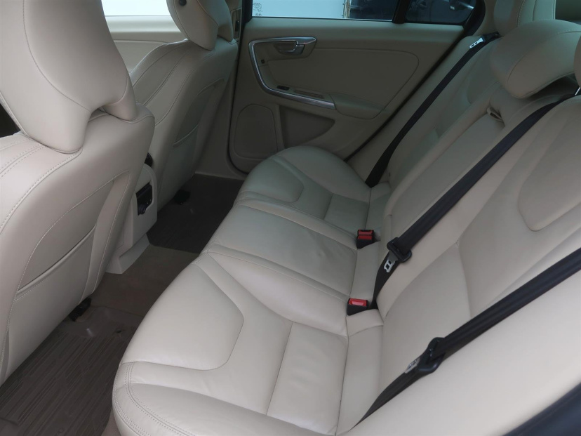 Volvo S60, 2014