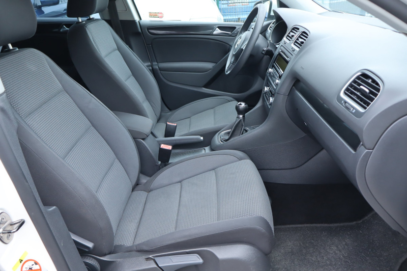 Volkswagen Golf, 2010