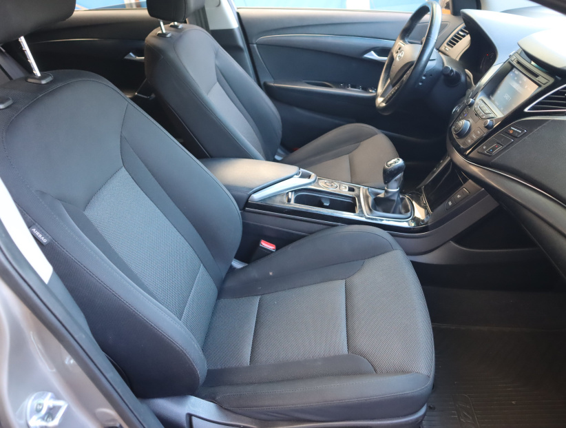 Hyundai i40, 2016