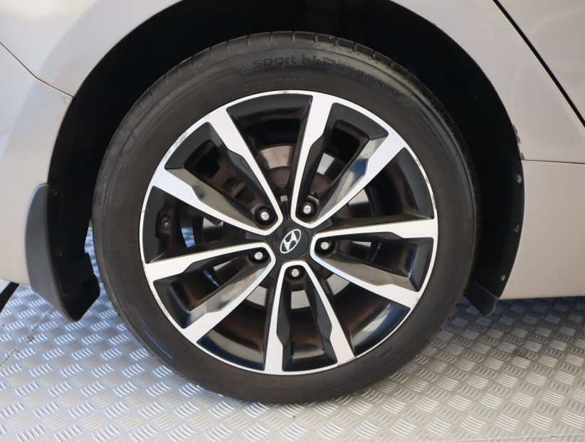 Hyundai i40, 2016