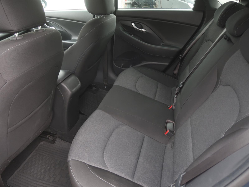 Hyundai i30, 2022