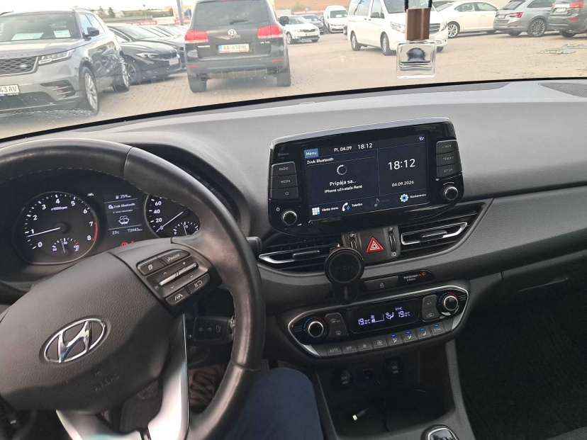 Hyundai i30, 2022