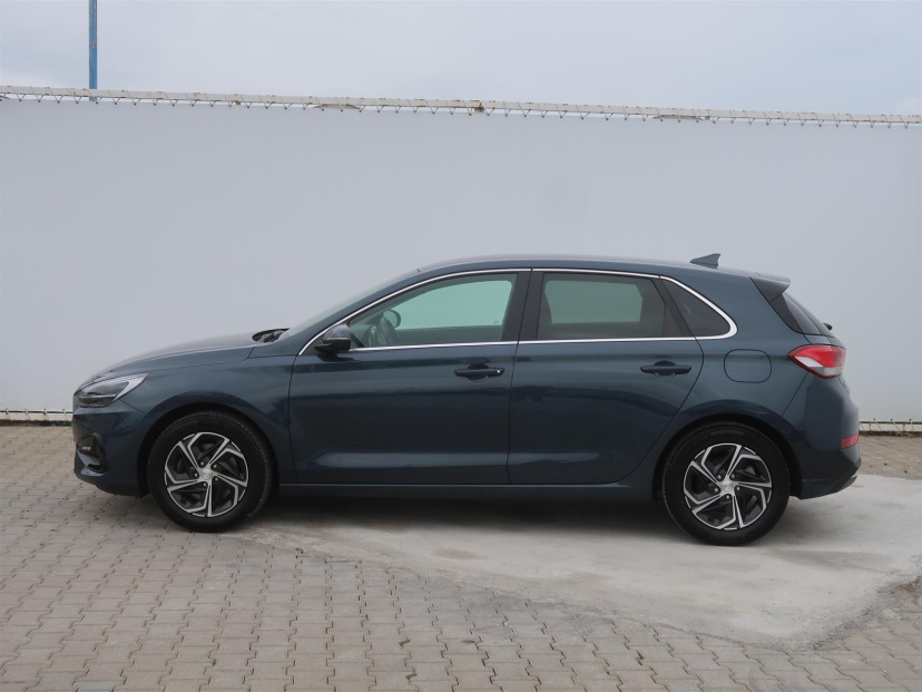 Hyundai i30, 2022