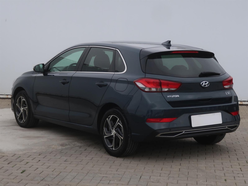 Hyundai i30, 2022