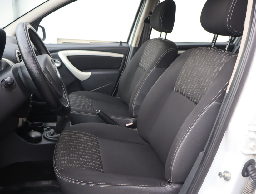 Dacia Sandero, 2012