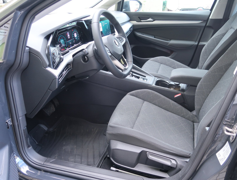 Volkswagen Golf, 2021