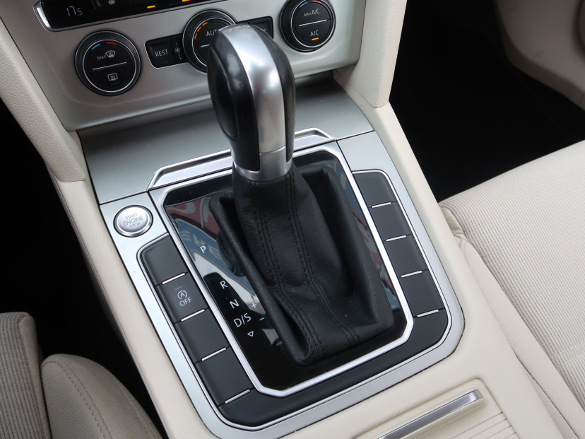 Volkswagen Passat, 2016
