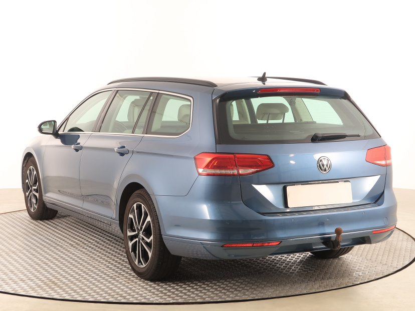 Volkswagen Passat, 2016