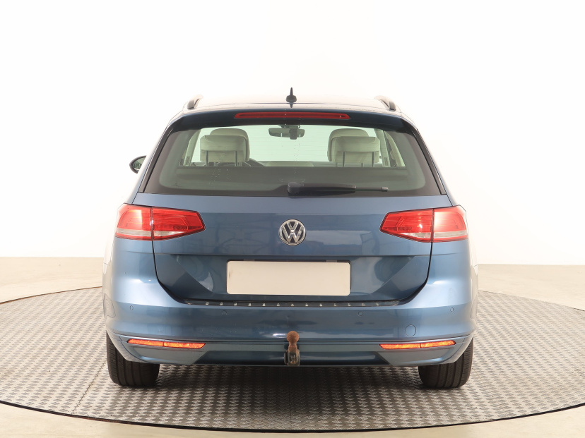 Volkswagen Passat, 2016