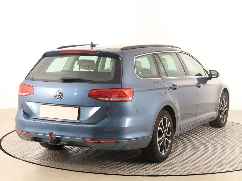 Volkswagen Passat, 2016