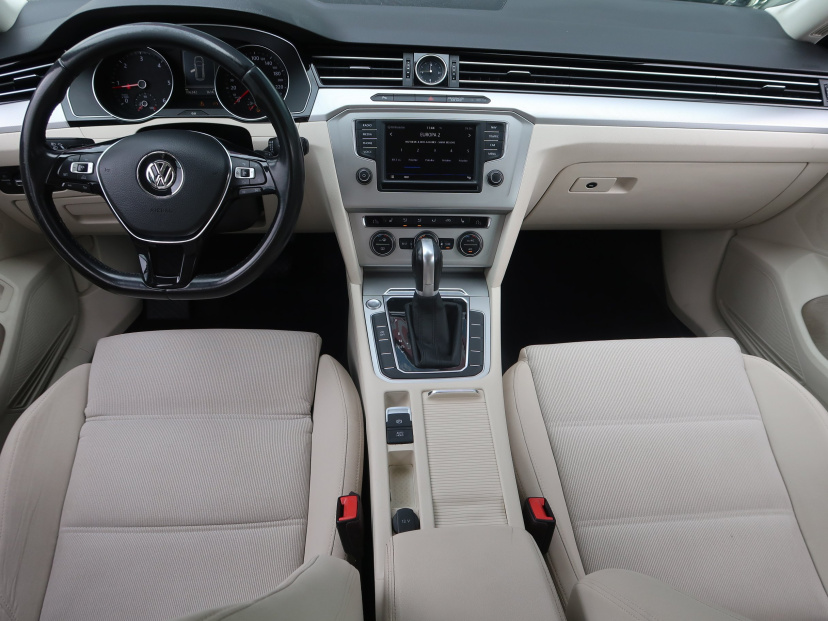 Volkswagen Passat, 2016