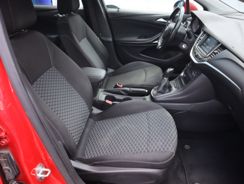 Opel Astra, 2015