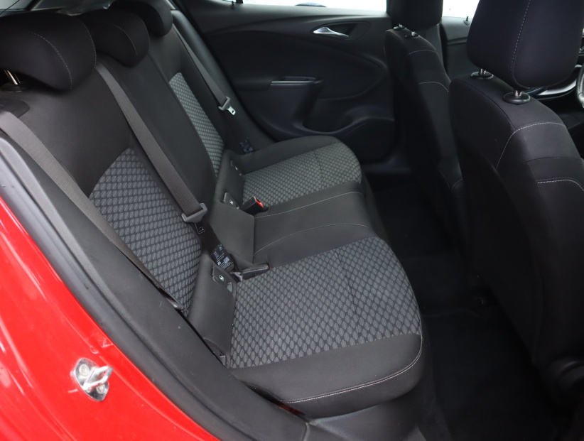 Opel Astra, 2015