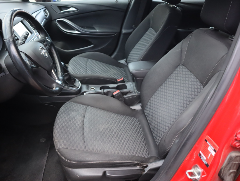 Opel Astra, 2015