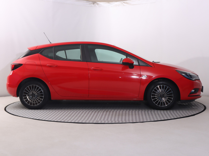 Opel Astra, 2015