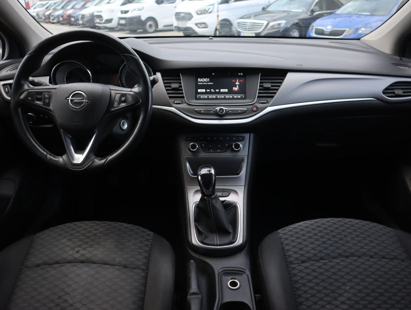 Opel Astra, 2015