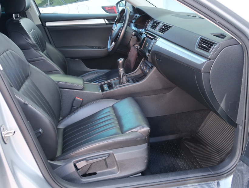 Škoda Superb, 2016