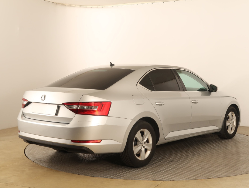 Škoda Superb, 2016