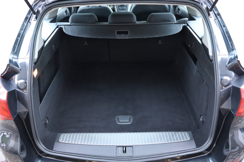 Opel Astra, 2012