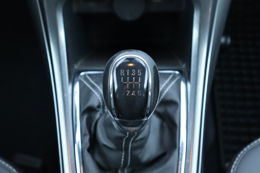Opel Astra, 2012