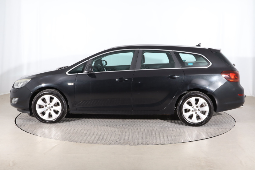 Opel Astra, 2012