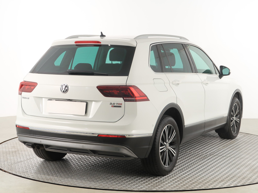 Volkswagen Tiguan, 2016