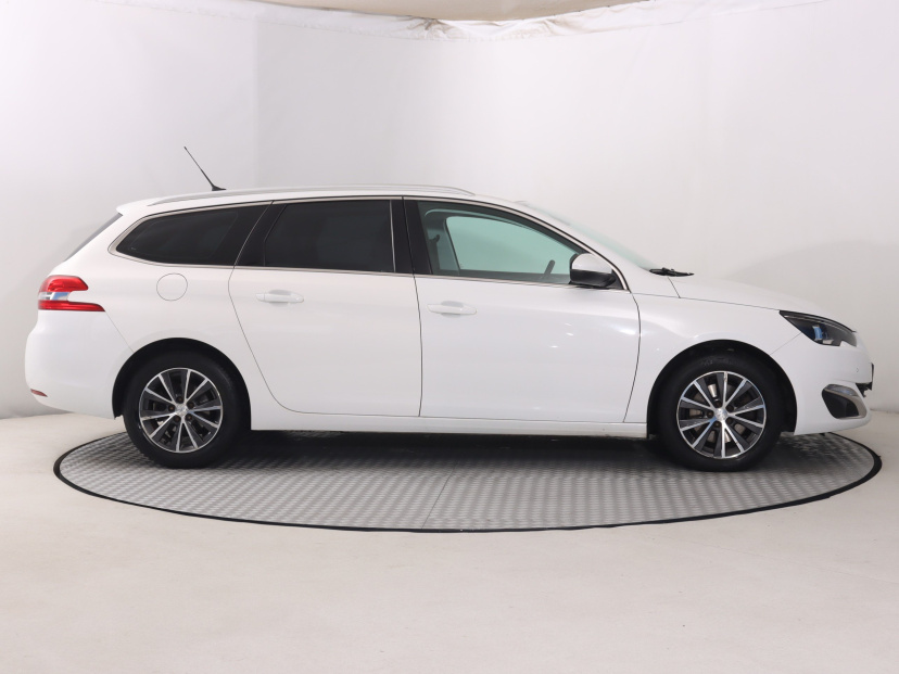 Peugeot 308, 2016