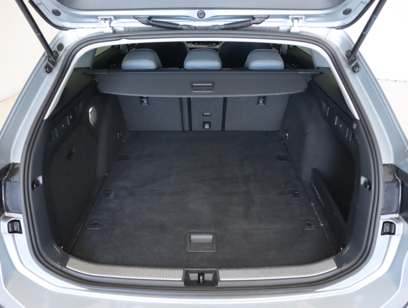 Volkswagen Passat, 2024