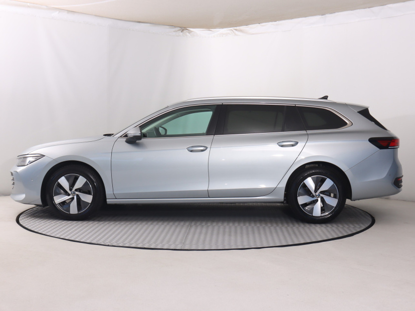 Volkswagen Passat, 2024