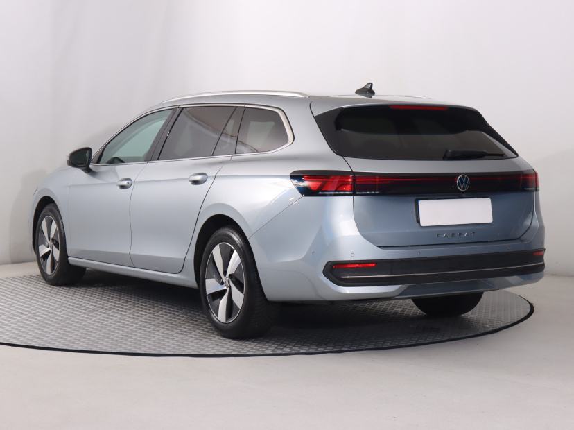 Volkswagen Passat, 2024