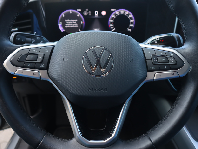 Volkswagen Passat, 2024