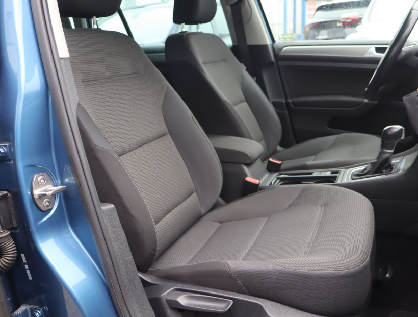 Volkswagen Golf, 2015
