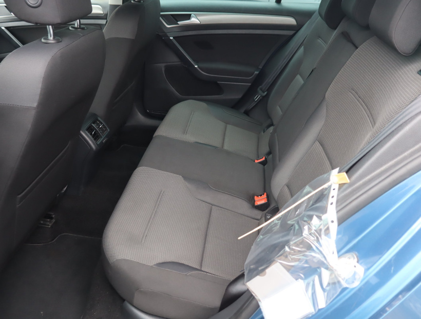 Volkswagen Golf, 2015
