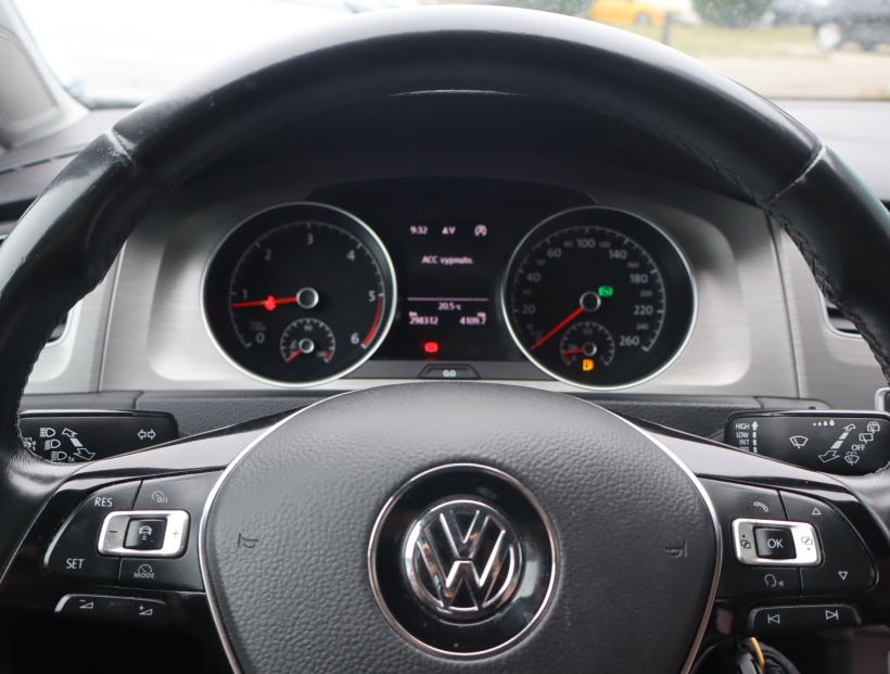 Volkswagen Golf, 2015
