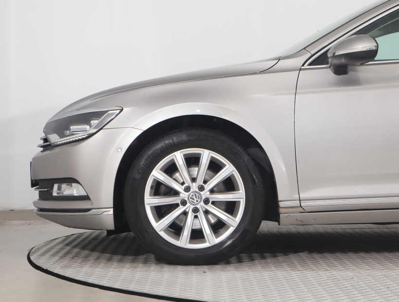 Volkswagen Passat, 2015