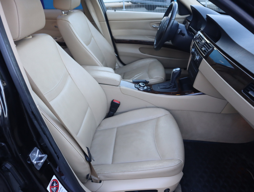 BMW 3, 2010