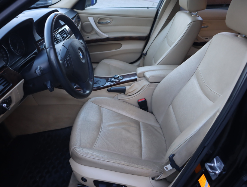 BMW 3, 2010